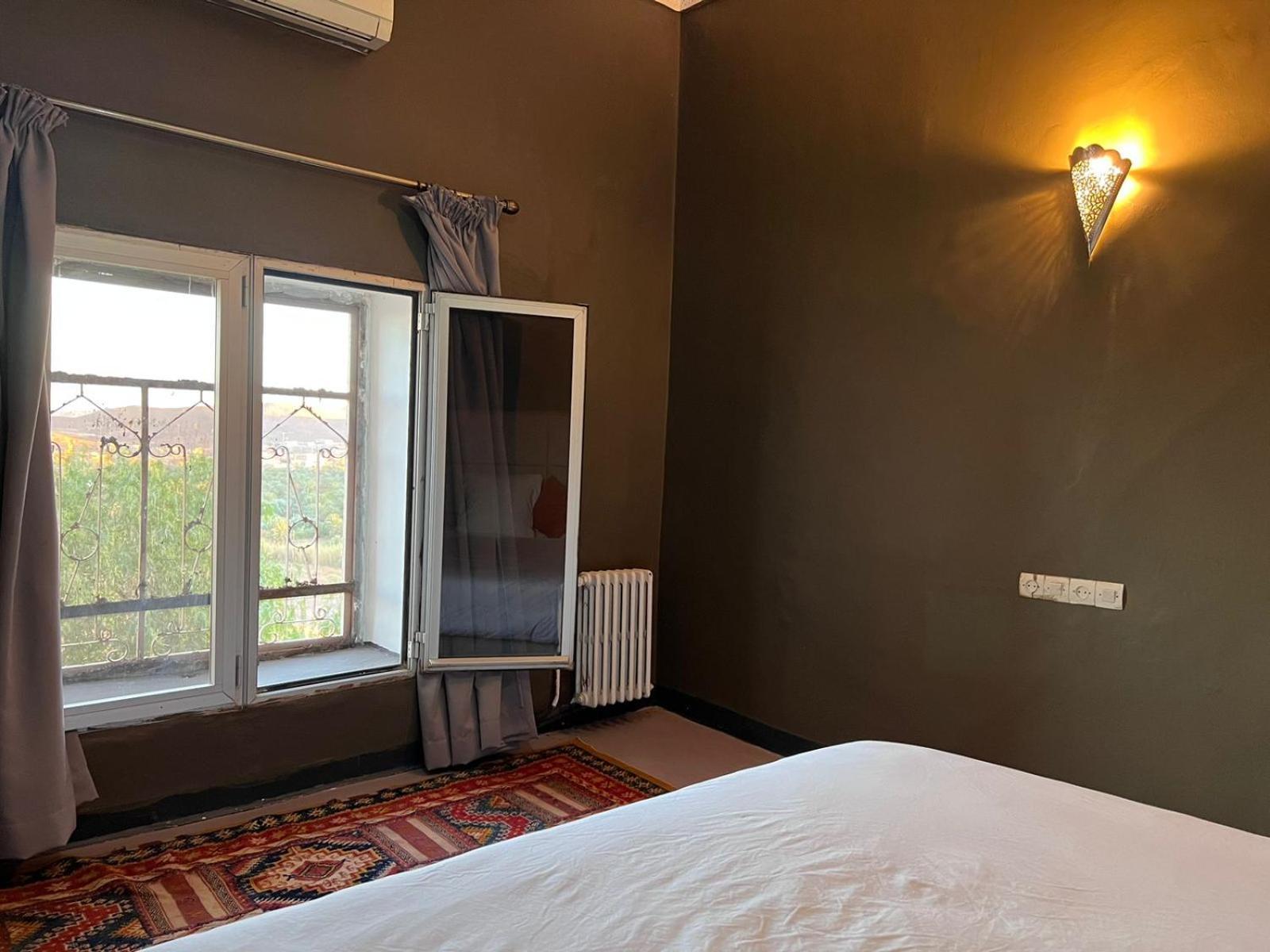 Kasbah Tifoultoute Tajda Bagian luar foto