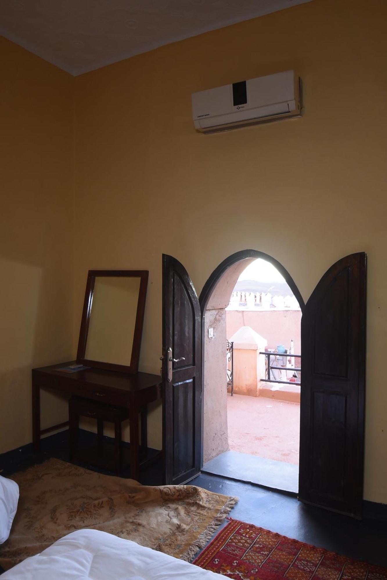Kasbah Tifoultoute Tajda Bagian luar foto